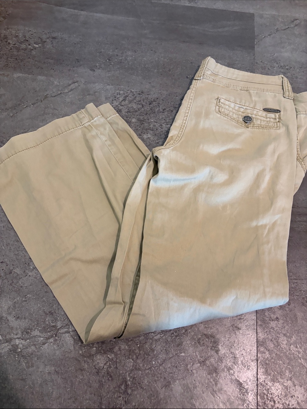BKE Women’s Chinos in Light Tan